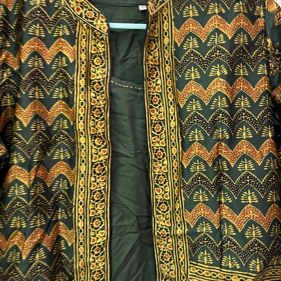 Biba dark green kurta with crop jacket ! - Picture 3 of 7